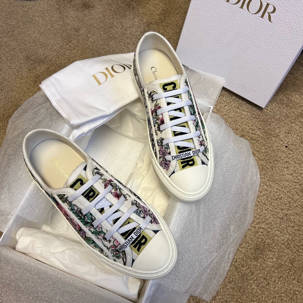 brand new in box Walk N Dior sneakers - Picture 2 of 4